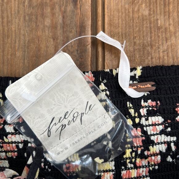 Free People Hillary long sleeve crop top black floral NWT - Picture 3 of 6